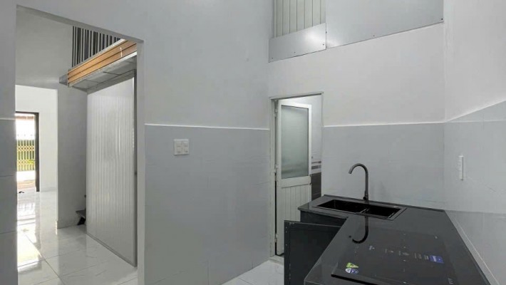 NHÀ ĐẸP MT 141 XE HƠI ĐẬU TRƯỚC NHÀ ĐƯỜNG 339 CHỈ 5 TỶ 500