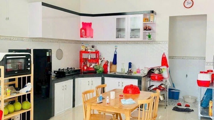 Chị Gái Xinh đẹp Cần Bán Nhà 1 trệt 1 lầu hẻm oto đường 185, Phước Long B, 