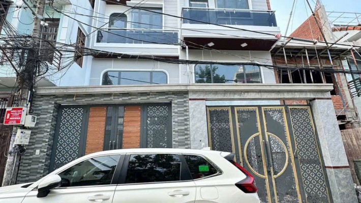 NHÀ MỚI TOANH – TRUNG TÂM LÊ VĂN VIỆT, THỦ ĐỨC