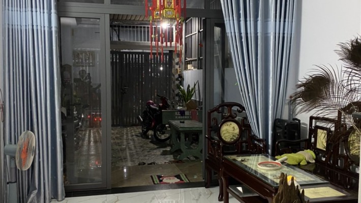 Chính chủ cần bán gấp nhà 1 trệt 2 lầu Phước Long B