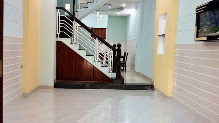 NHÀ ĐẸP TRUNG TÂM QUẬN 9 – MẶT TIỀN 3 TẦNG GẦN VINCOM CHỈ 8,3 TỶ